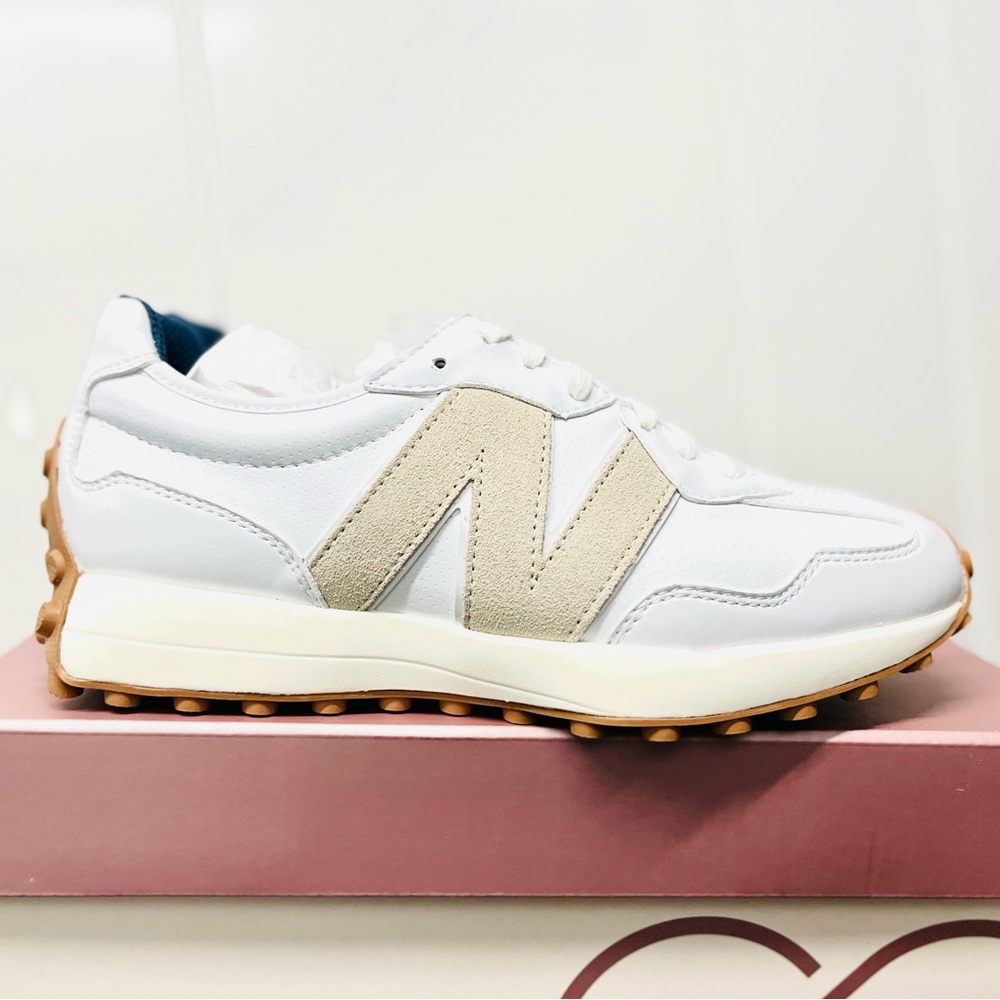 New Balance 327 Golf & Casual LEATHER Women's Sneakers Shoes White Tan 6-10 - Picture 2 of 16